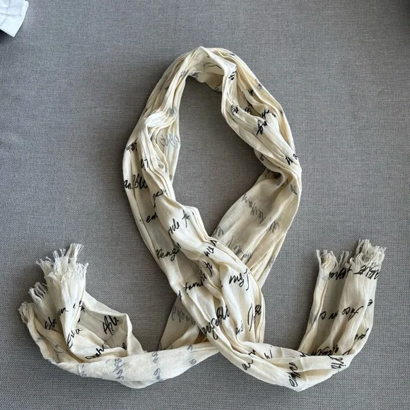 Script Print Fabric - Picture 2 of 2